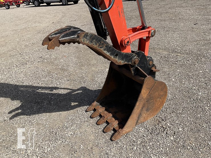 2020-kubota-kx057-4-image-11