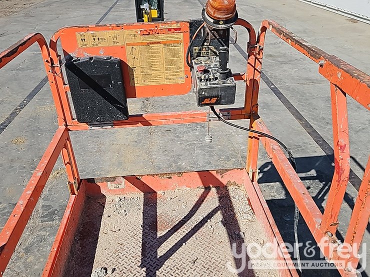 2002-jlg-2646e2-image-15