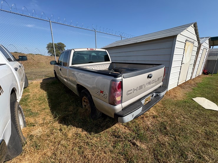 chevrolet-1500-image-4