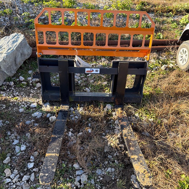 #91 • SkidSteer Pallet Forks