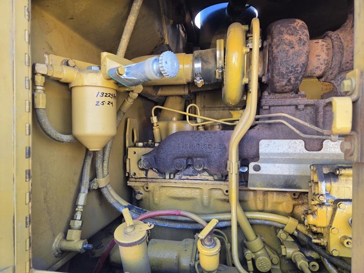 caterpillar-140-image-40