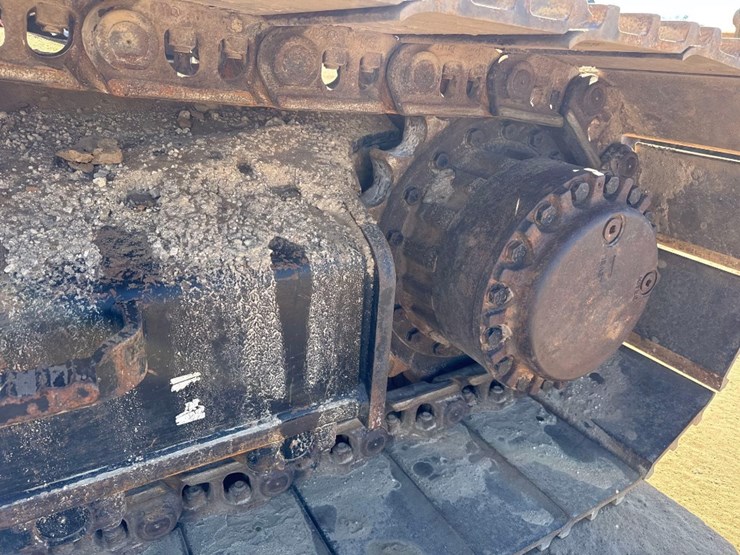 2019-caterpillar-330-image-15