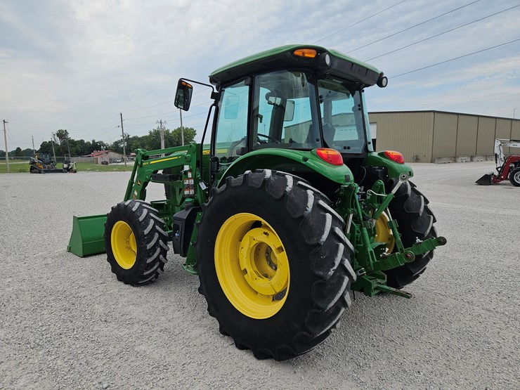 2017-john-deere-6105e-image-14