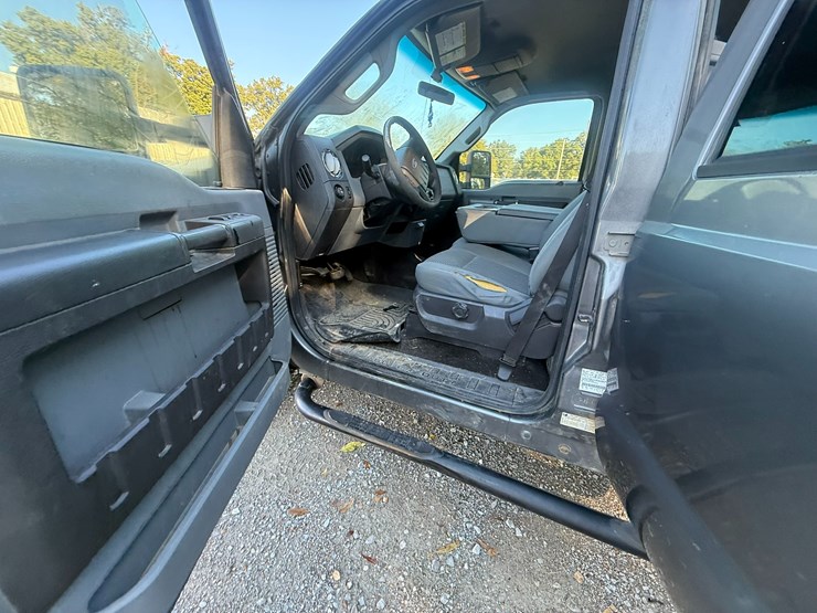 2011-ford-f250-image-53