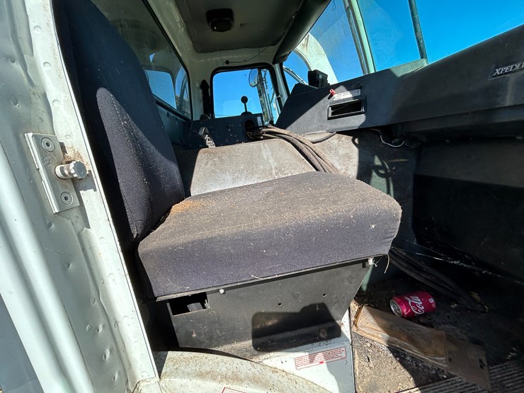 #22560-•-inop-2004-auto-car-t/a-daycab-garbage-truck-5vcdc6ce54h200305-image-39