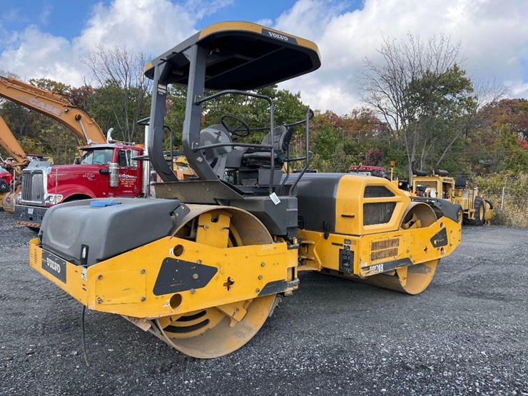 volvo-dd120b-image-2