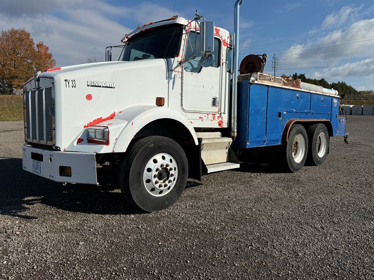 kenworth-t800-image-1