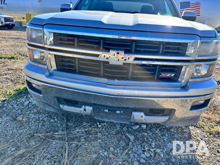 2015-chevrolet-silverado-image-14