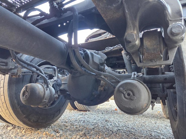 2007-peterbilt-386-image-42