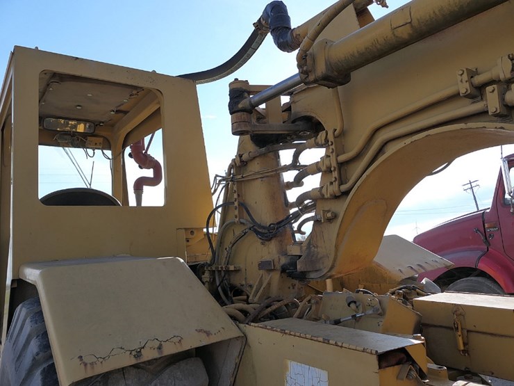 caterpillar-613b-image-10