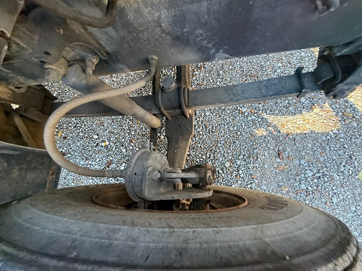 1995-mack-ch613-image-40