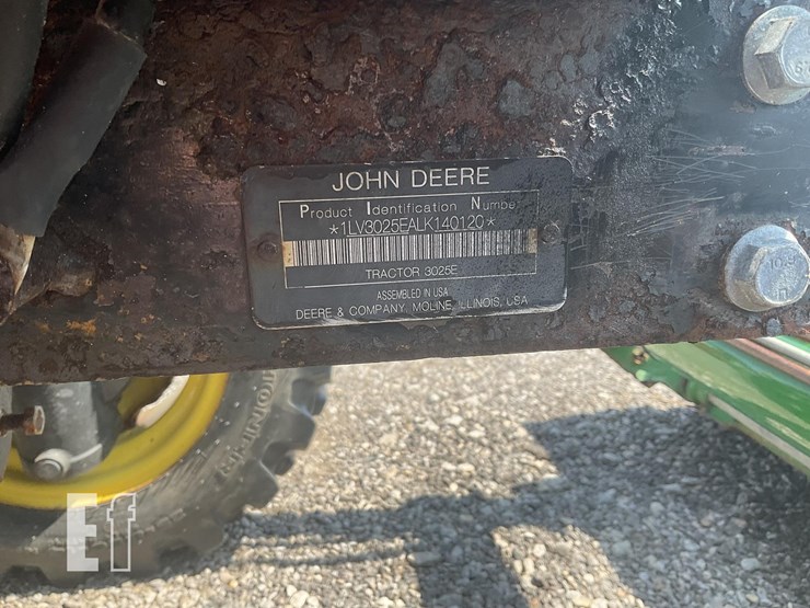 2020-john-deere-3025e-image-22