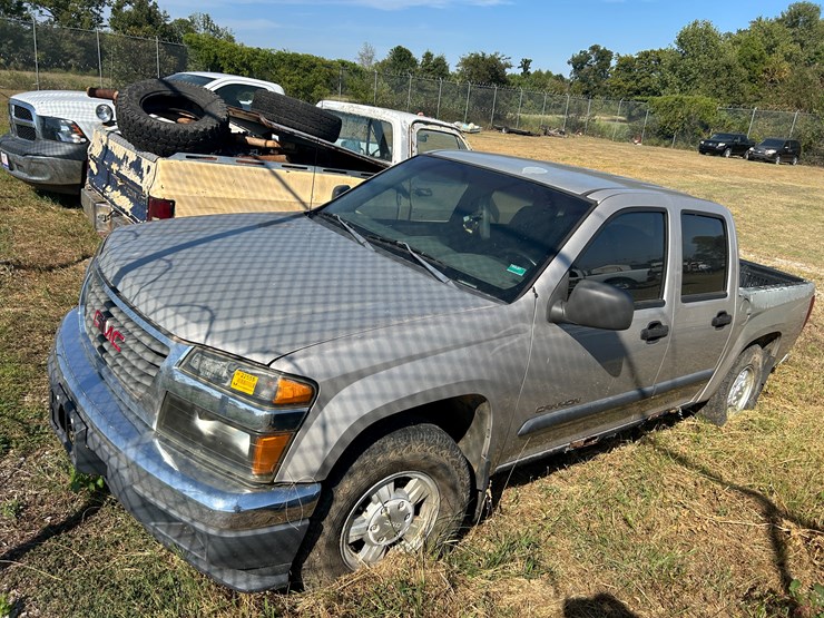 2004-gmc-canyon-image-1