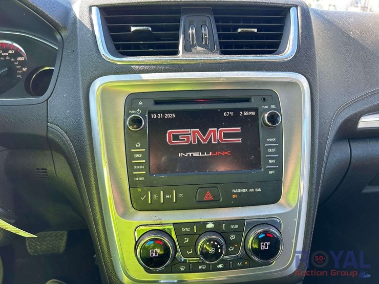 2014-gmc-acadia-image-18