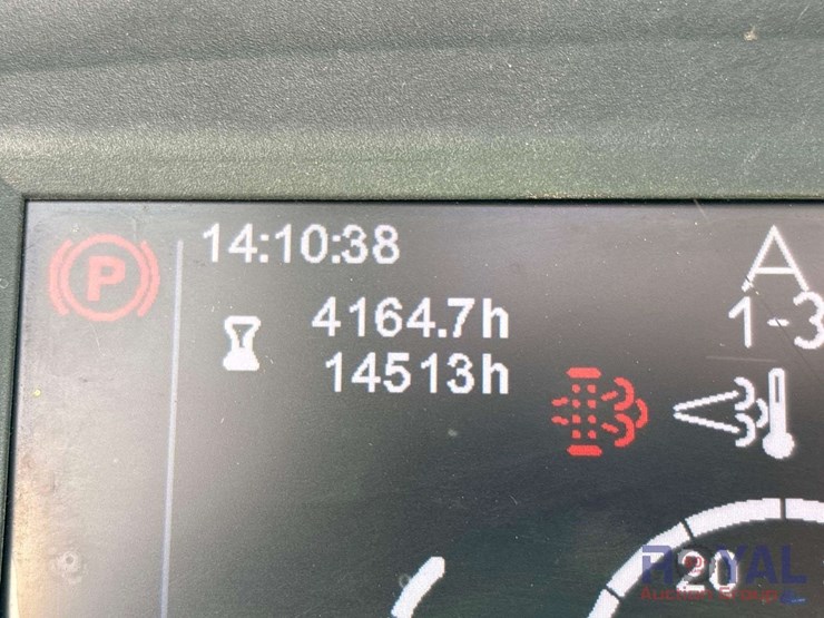 2015-liebherr-l542-image-6