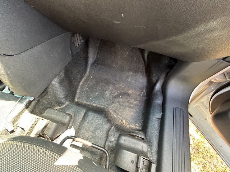 2013-ford-explorer-image-36