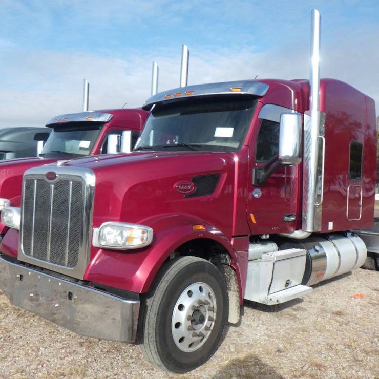 2022 PETERBILT 567