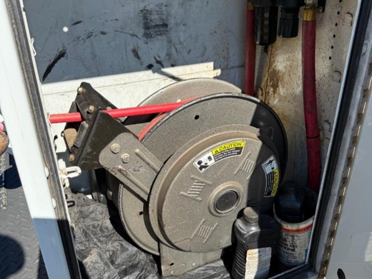 2015-ford-f350-xl-image-14