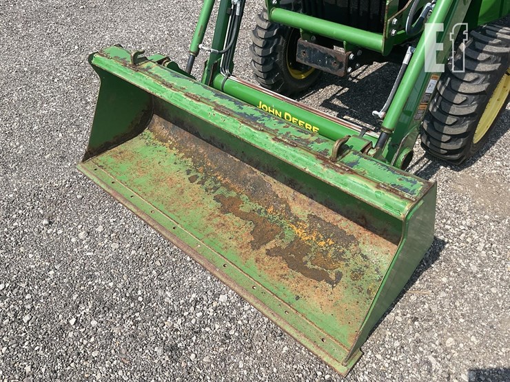 2020-john-deere-3025e-image-11
