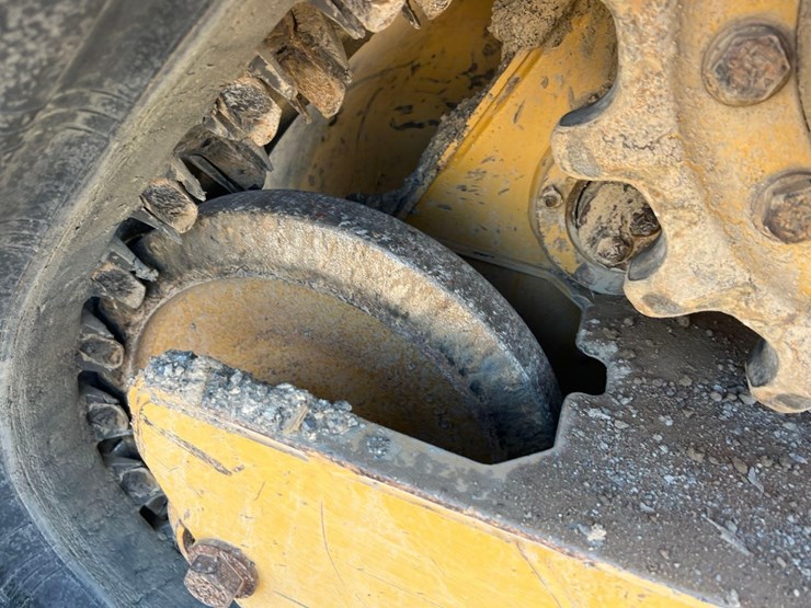 2018-caterpillar-259d-image-13