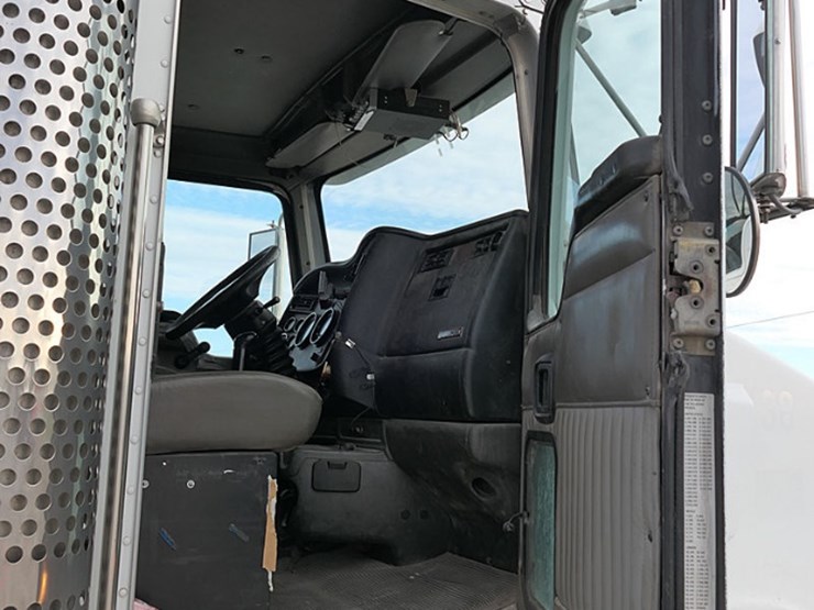 2006-kenworth-t800b-image-26
