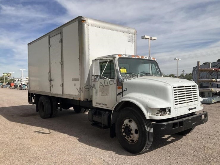 international-4700-image-4