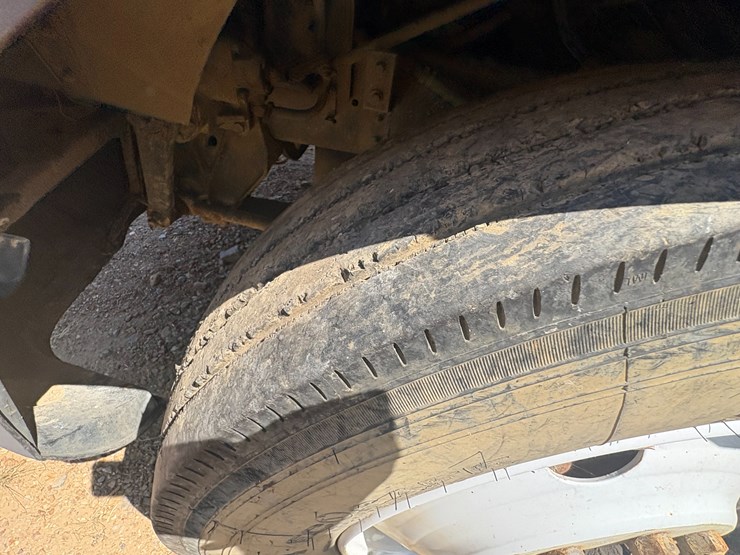 1995-international-9400-image-8