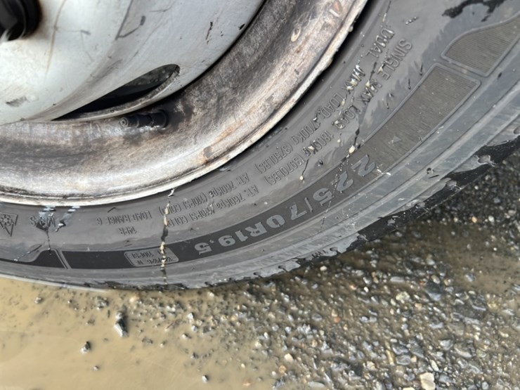 2006-ford-f450-image-16