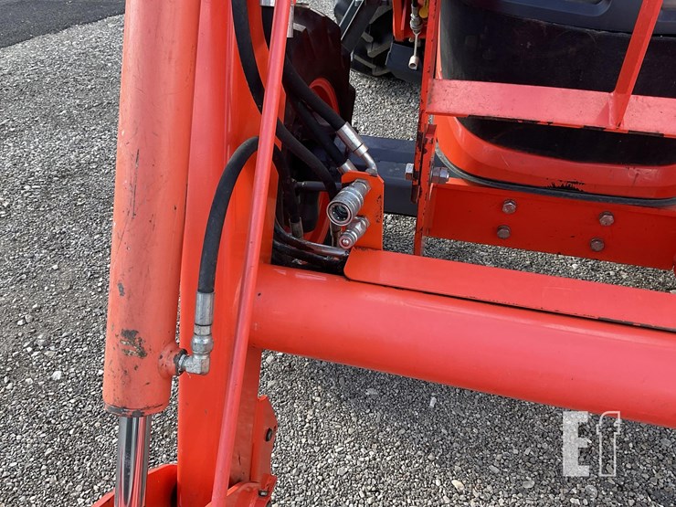 2016-kubota-m7060hdc-image-9