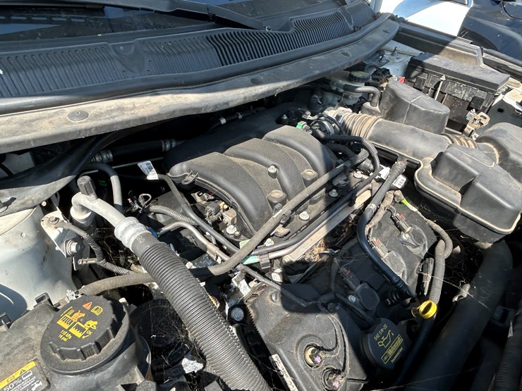 2013-ford-explorer-image-13