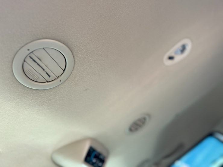 2000-ford-excursion-image-24