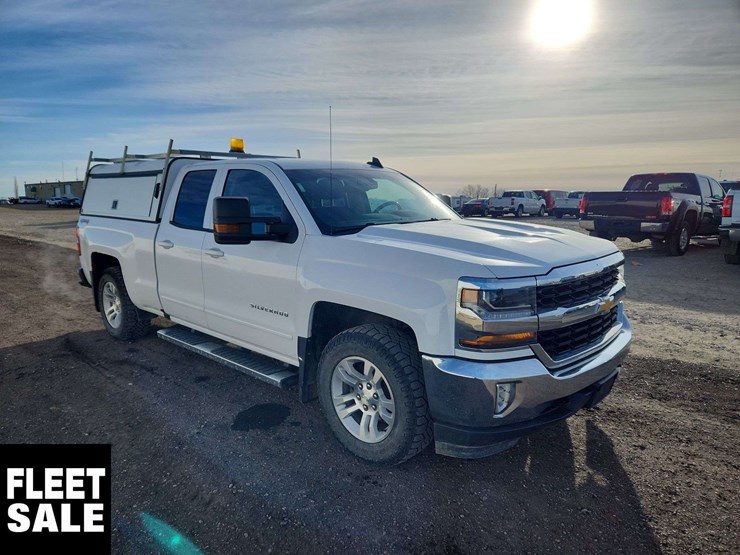 2017-chevrolet-silverado-1500-image-2