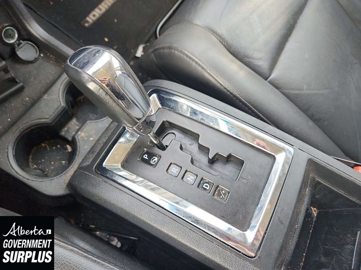 2010-dodge-journey-image-21