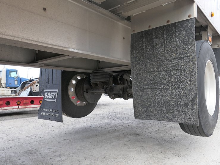 2019-genesis-34'-x-96"-image-18