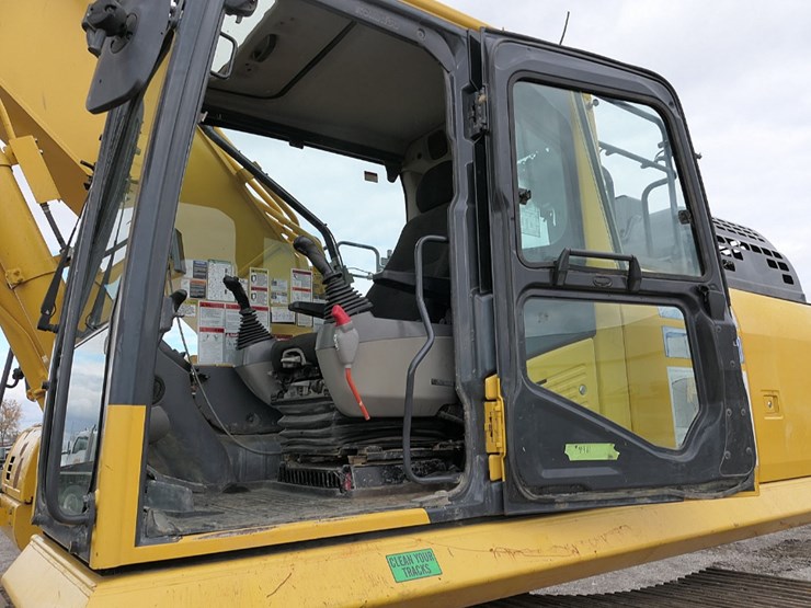 2017-kubota-pc360-lc-10-image-40