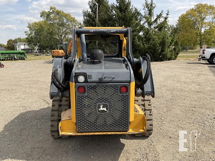 2015-deere-319e-image-4