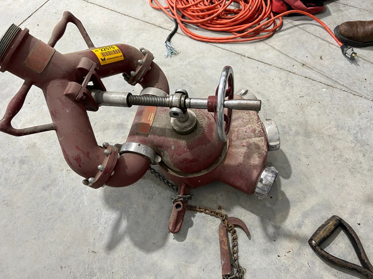 #22570-•-akron-brass-501-fire-deck-deluge-gun-t150-image-1