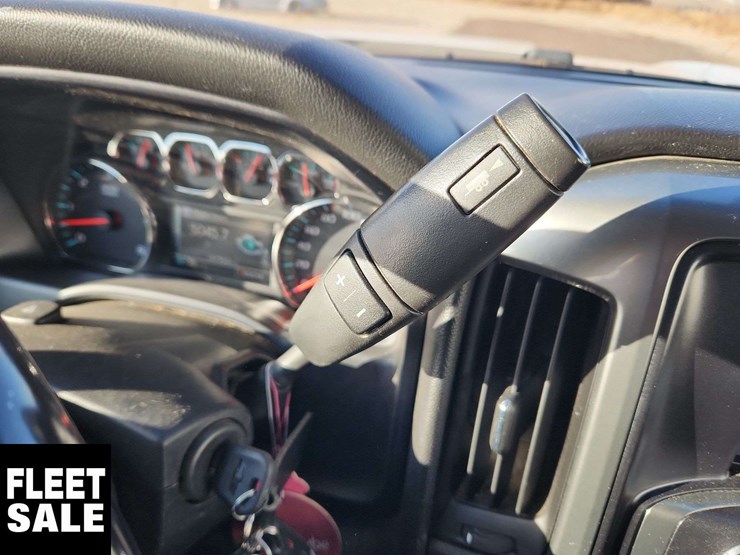 2016-chevrolet-silverado-2500hd-image-10