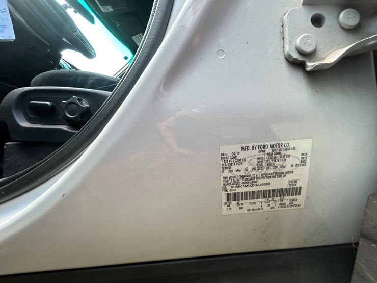 2013-ford-explorer-image-51