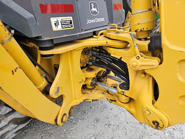 2004-deere-310g-image-18