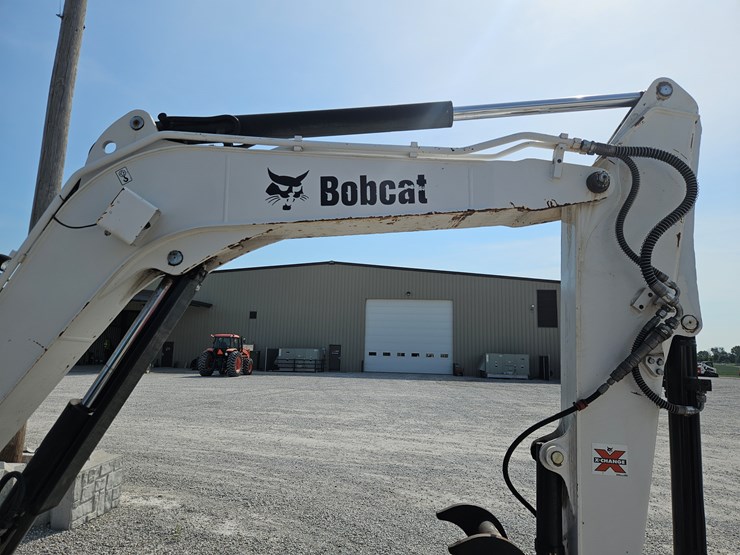 2016-bobcat-e63-image-23