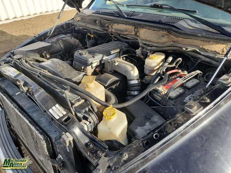 2004-dodge-ram-3500-image-28