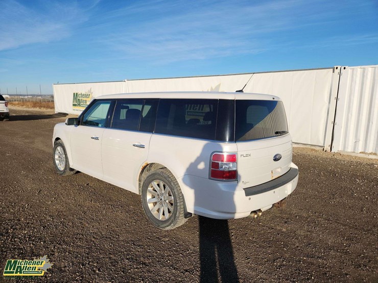 2010-ford-flex-image-2