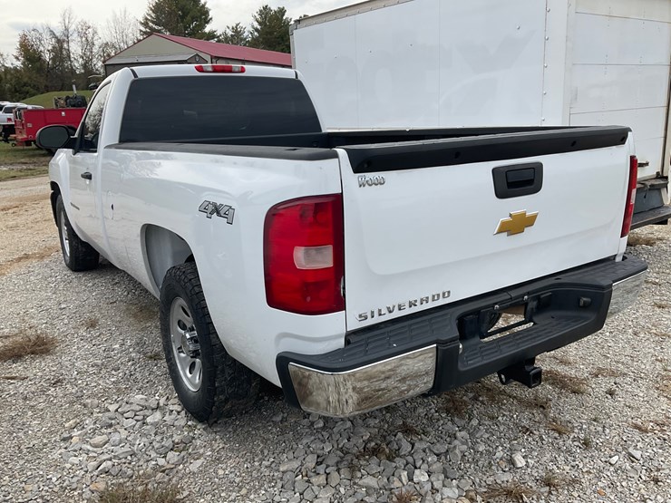 2013-chevrolet-silverado-image-4