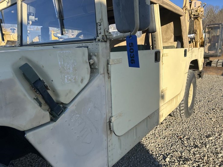 #5036-•-hummer-hmmwv-image-13