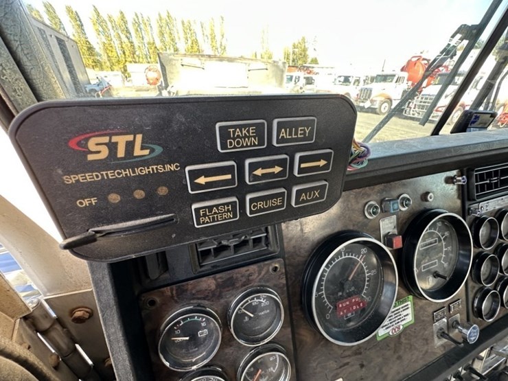 1995-kenworth-t800-image-19