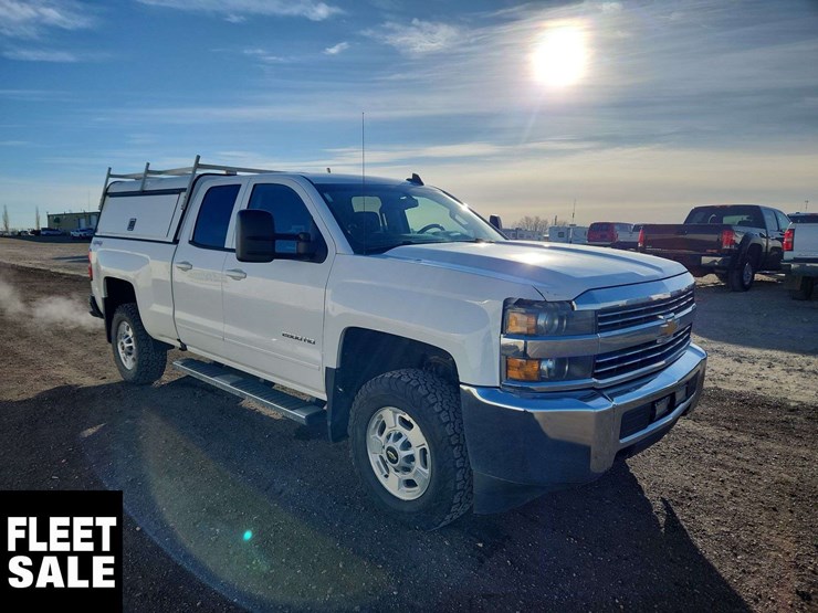 2016-chevrolet-silverado-2500hd-image-2