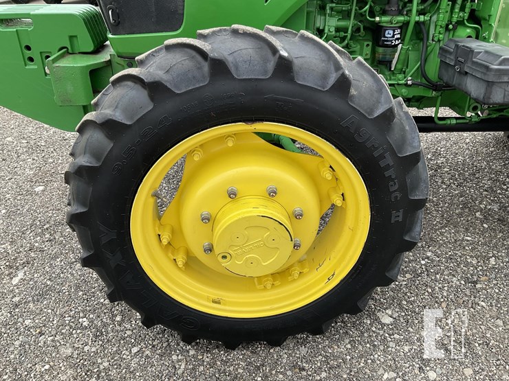 2021-john-deere-5055e-image-14
