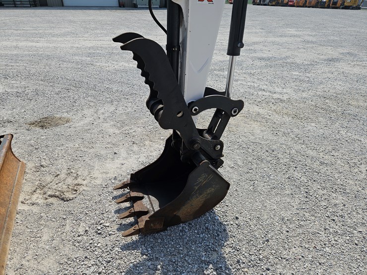 2016-bobcat-e63-image-25