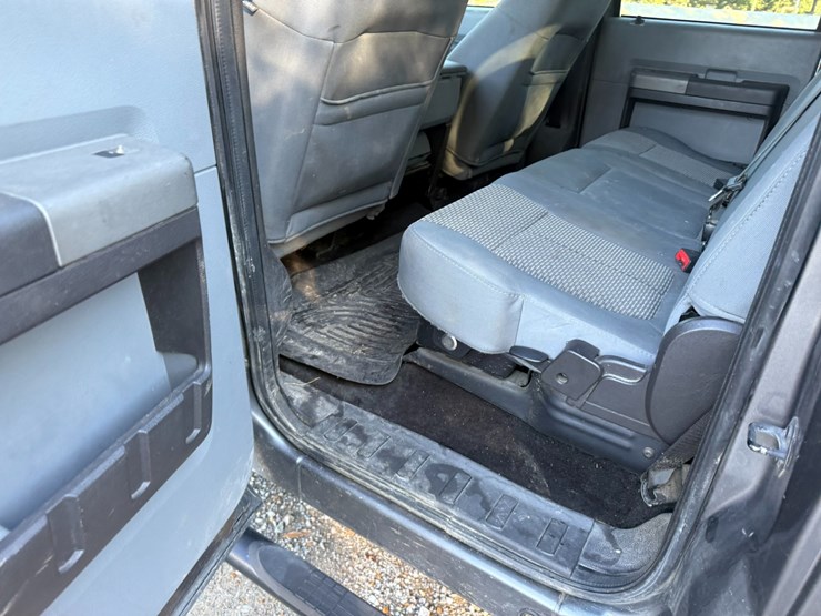 2011-ford-f250-image-25